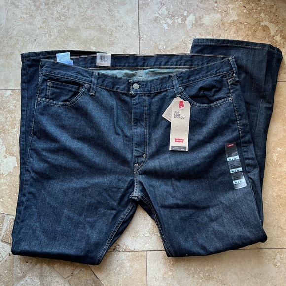 Men’s Levi Jeans - Picture 3 of 4